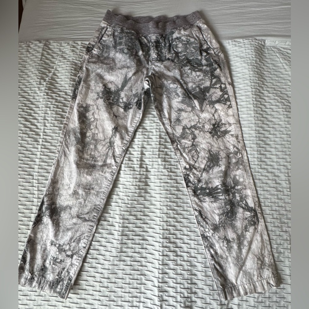 CAbi Gray Tie-Dye Women Jeggings